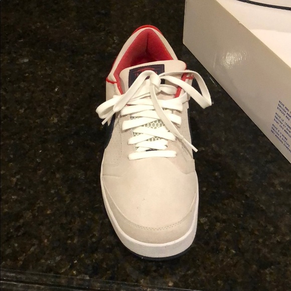 NWT Nike Zoom Low Top Sneakers! - Picture 3 of 7